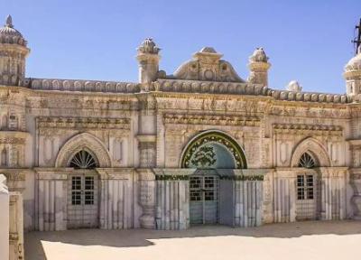 مسجد رنگونی های آبادان ، یکی از متفاوت ترین بناهای مذهبی ایران مسجد رنگونی های آبادان ، یکی از متفاوت ترین بناهای مذهبی ایران